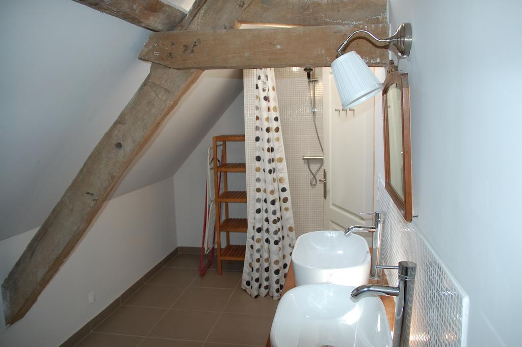 Le Mas D'En Haut Lussat Room photo